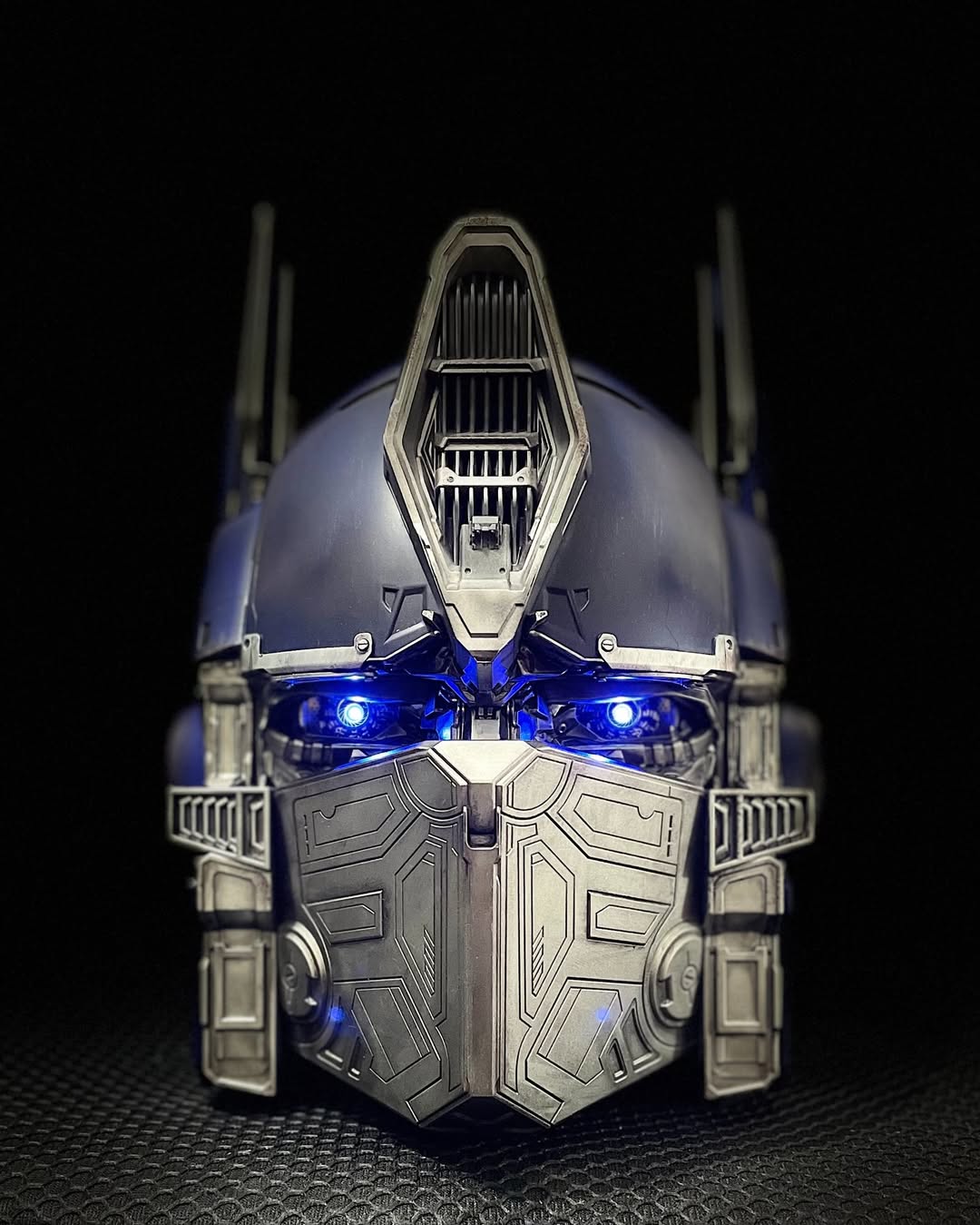 Optimus Prime Helmet – Hero Slash